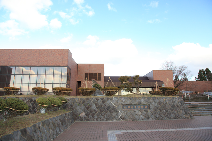写真：秋田県立博物館の外観