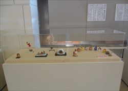 写真：ふるさとまつり広場 秋田の土人形 展示の様子2